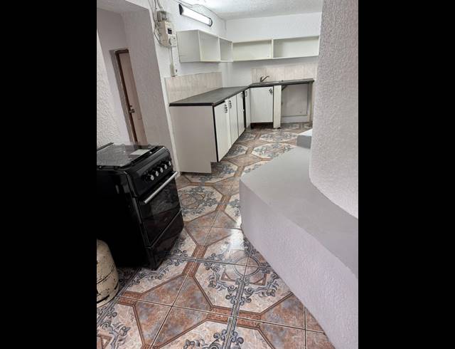 1 bed property to rent in GLENVISTA